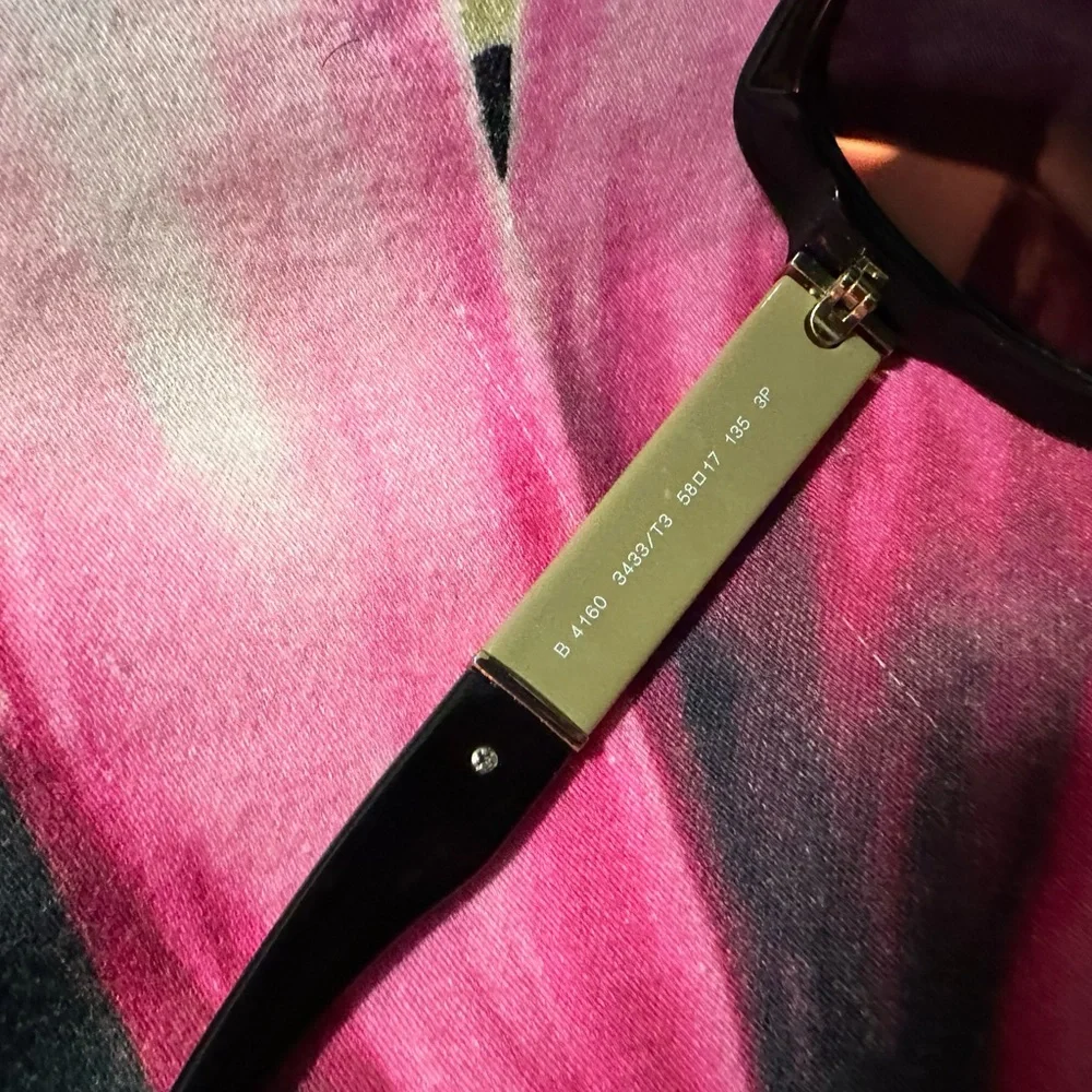 Burberry polarized women’s sunglasses - Picture 5 of 10